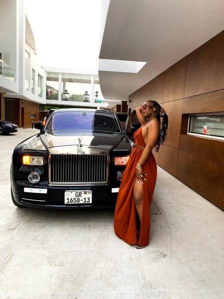 Красивые богатые девушки