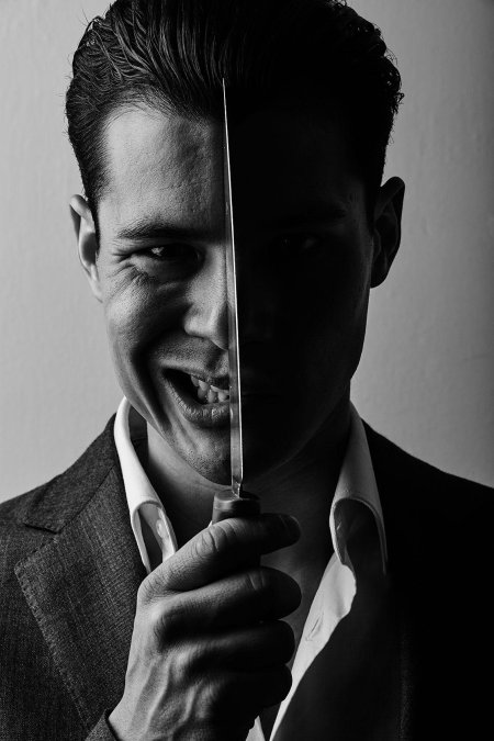 Креативный мужской портрет