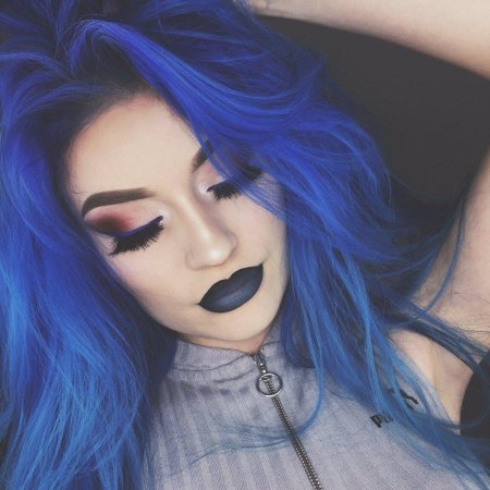 Цвет волос синий