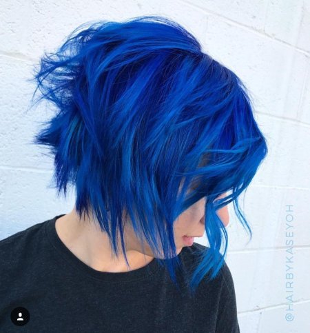 Короткие синие волосы