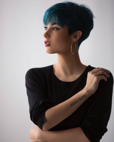 Женская прическа короткая стрижка