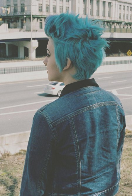 Пикси томбой с голубыми волосами