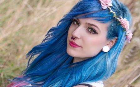 Девушки с синими волосами