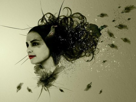 Девушка рассыпается