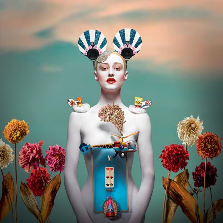 Сюрреализм королева