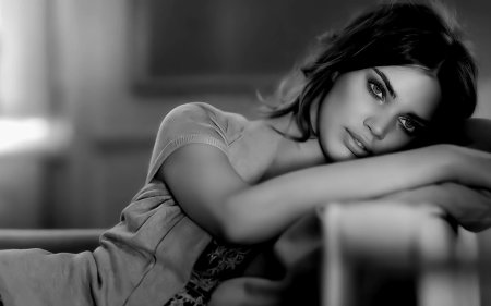 Красива девушка