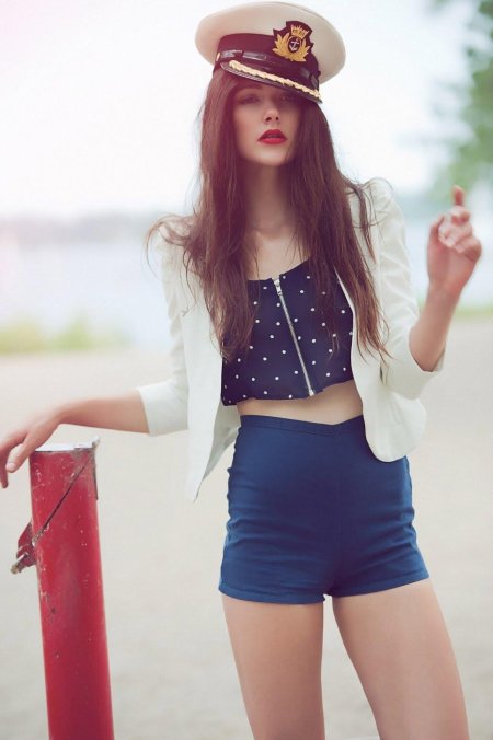 Одежда в морском стиле