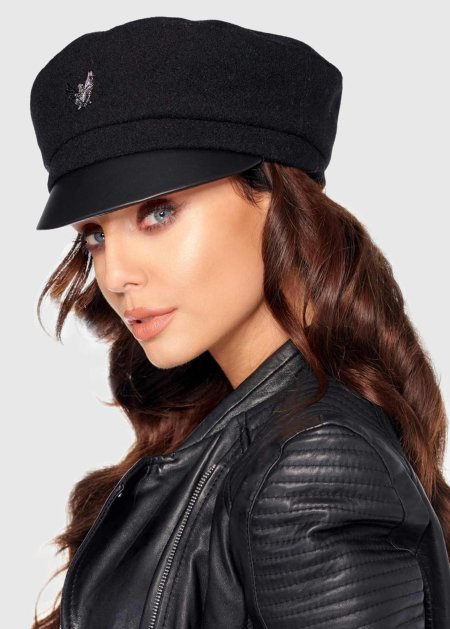 Кепки женские модные