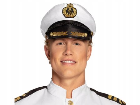 Капитанская фуражка морская