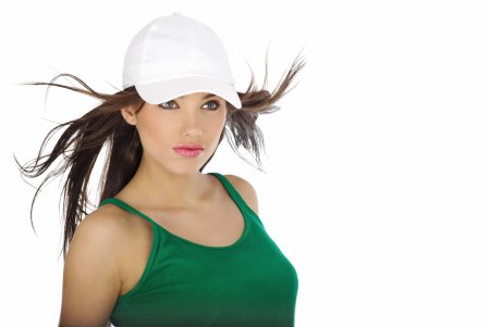 Девушка в кепке