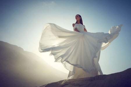 Девушки, излучающие легкость