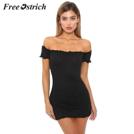Женское облегающее платье с открытыми плечами
