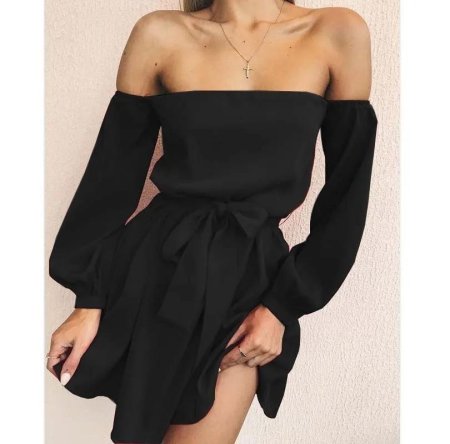 Платье с открытыми ключицами