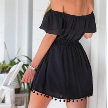 Платье с кружевами