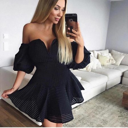 Платье с пышными рукавами