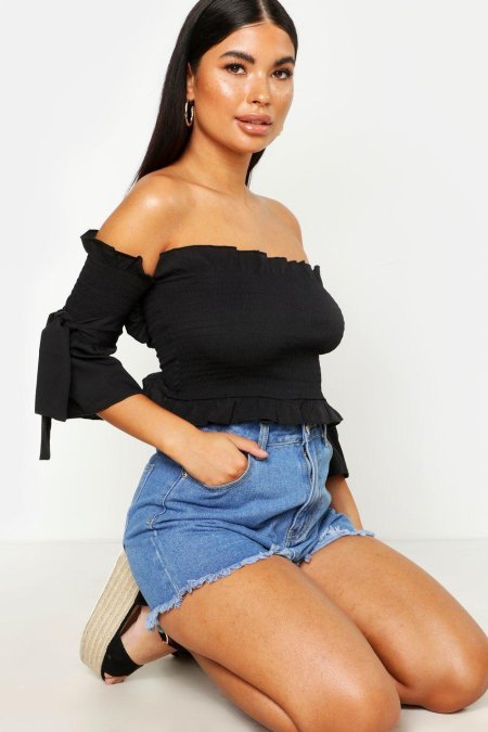 Топ с открытым плечом