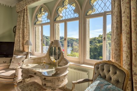 Окна в викторианском стиле