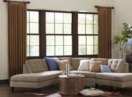 Дизайн окна в гостиной