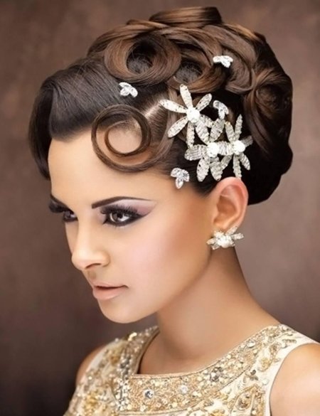 Прическа для выпускного