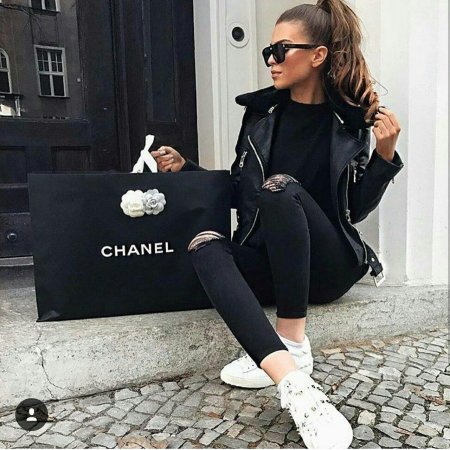 Стиль одежды черный