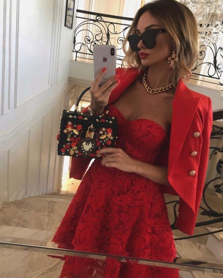 Платье красное