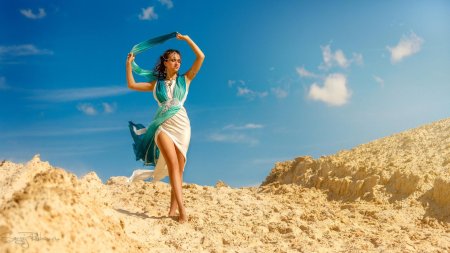 Женщина на пляже