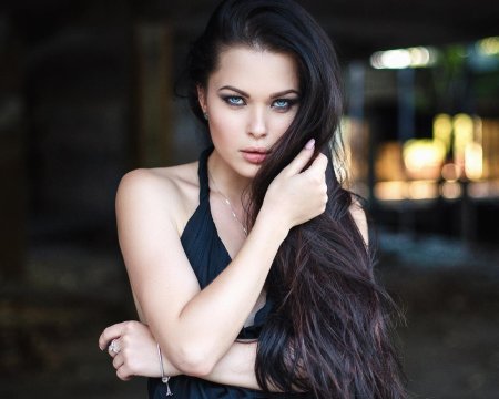 Милые девушки брюнетки