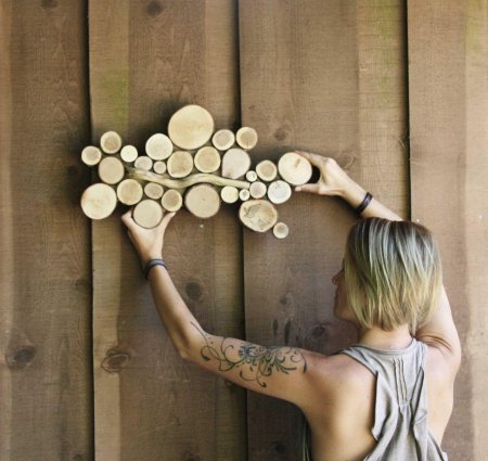 Деревянные украшения на стену