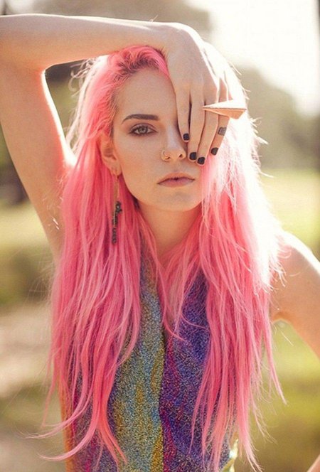 Девушки с розовыми волосами