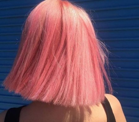 Волосы розовые