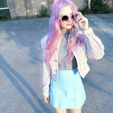 Девушки с розовыми волосами