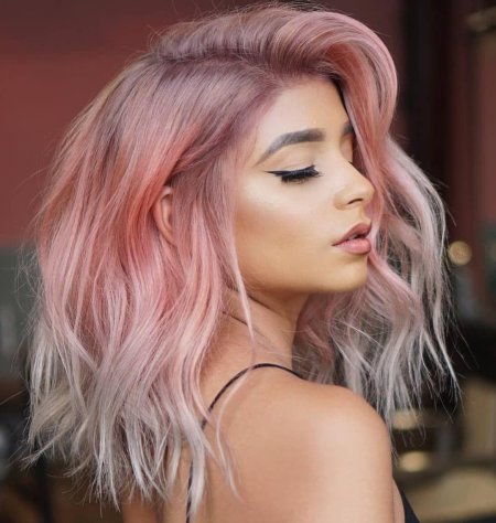 Окрашивание волос розовый