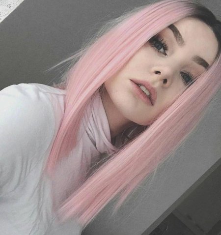 Пастельно розовый цвет волос