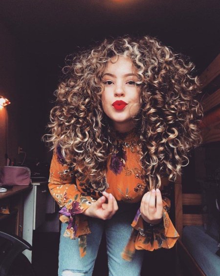 Кудри естественные