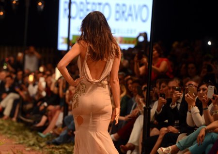 Ирина шейк на подиуме