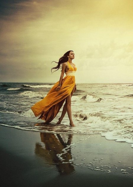 Море девушка