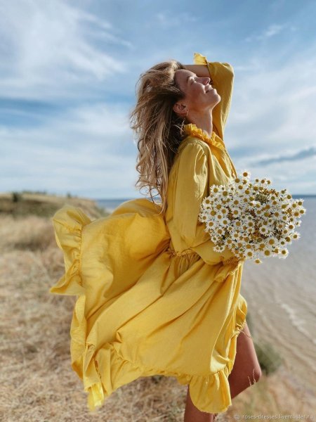 Платье желтое летнее