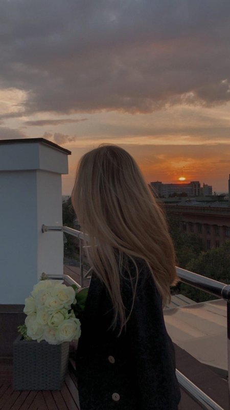 Девушки со светлыми волосами