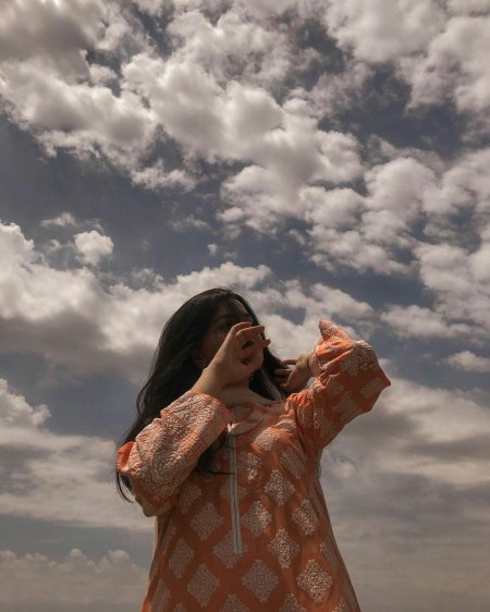 Красива девушка