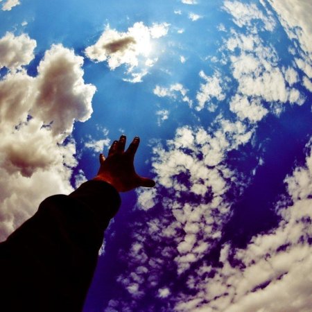 Рука с неба