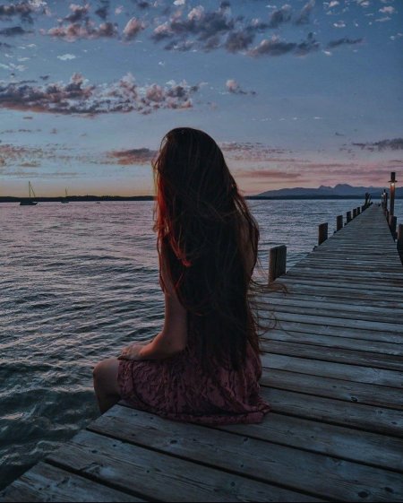 Красива девушка