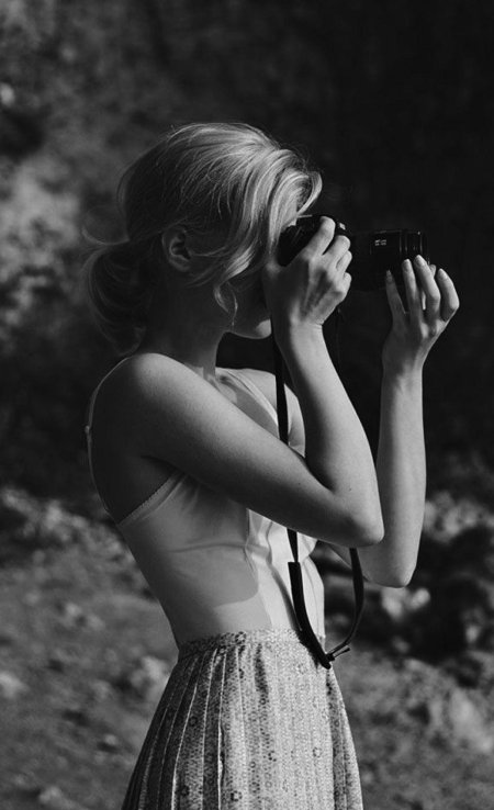 Девушка фотограф