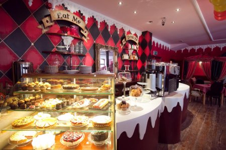 Кафе алиса в стране чудес москва