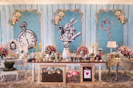 Декорации алиса в стране чудес