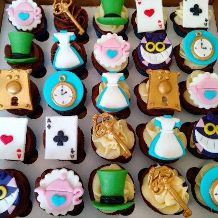 Капкейки алиса в стране чудес