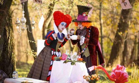 Алиса в стране чудес шляпник и королева