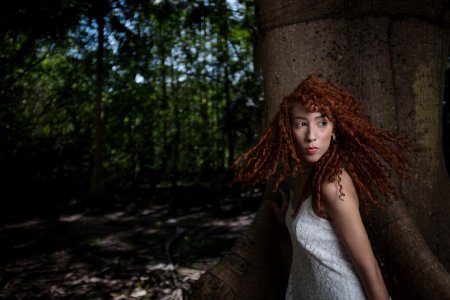 Девушки с кудрявыми волосами от природы