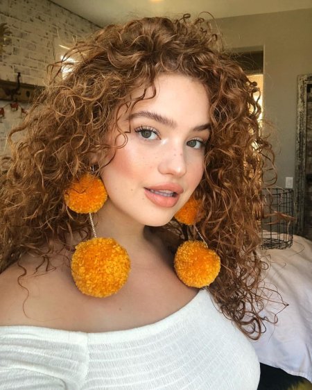 Кудрявые красотки