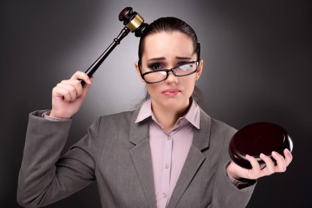 Девушка судья