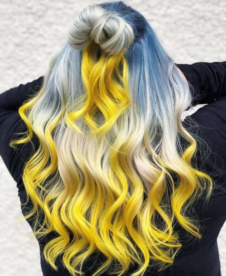 Покрасить волосы в желтый